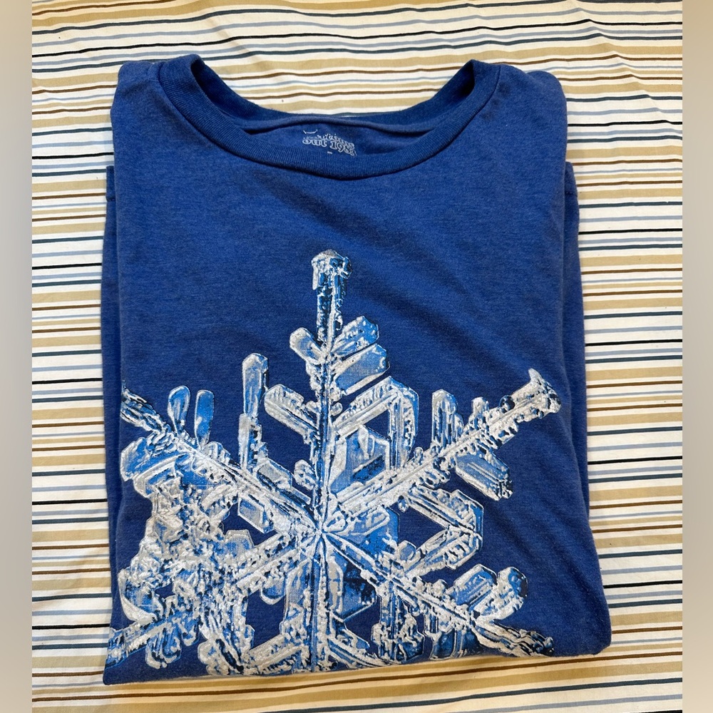 Winter Themed Bottoms Out Women’s T-Shirt